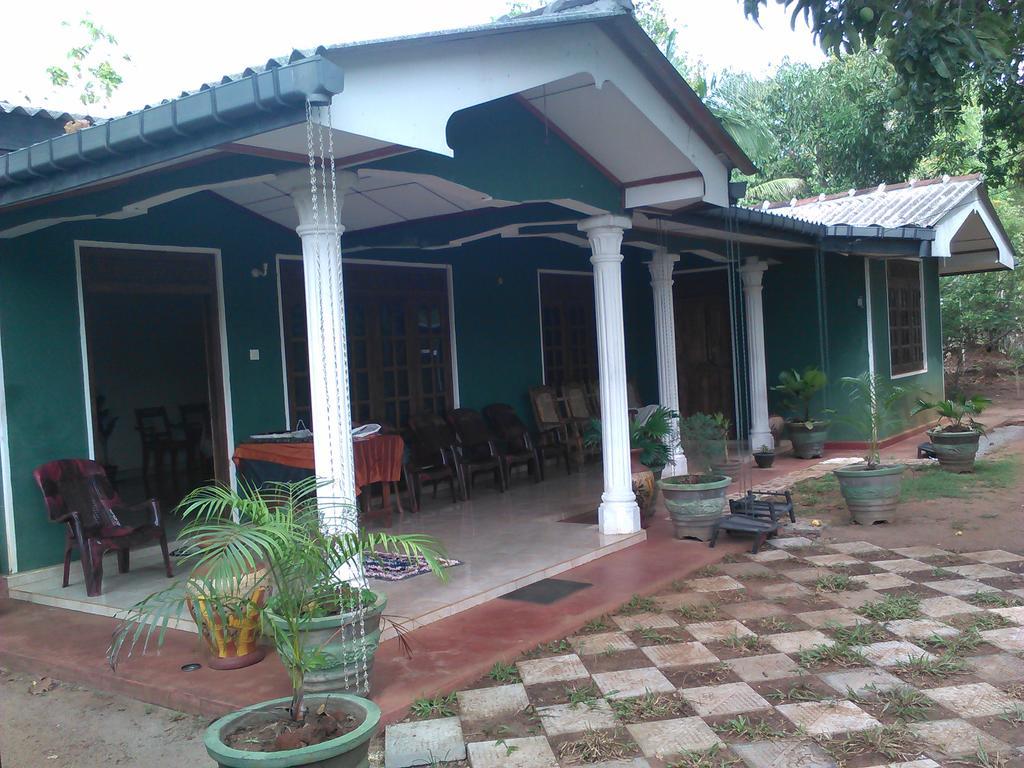 Elephant Safari Lodge Sigiriya Junction Habarana Esterno foto