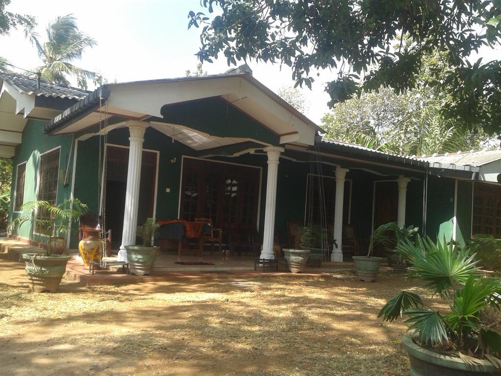 Elephant Safari Lodge Sigiriya Junction Habarana Esterno foto