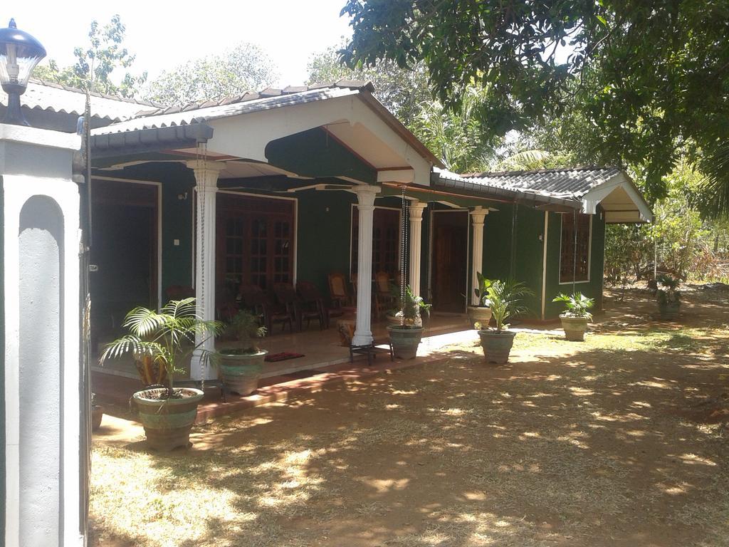 Elephant Safari Lodge Sigiriya Junction Habarana Esterno foto