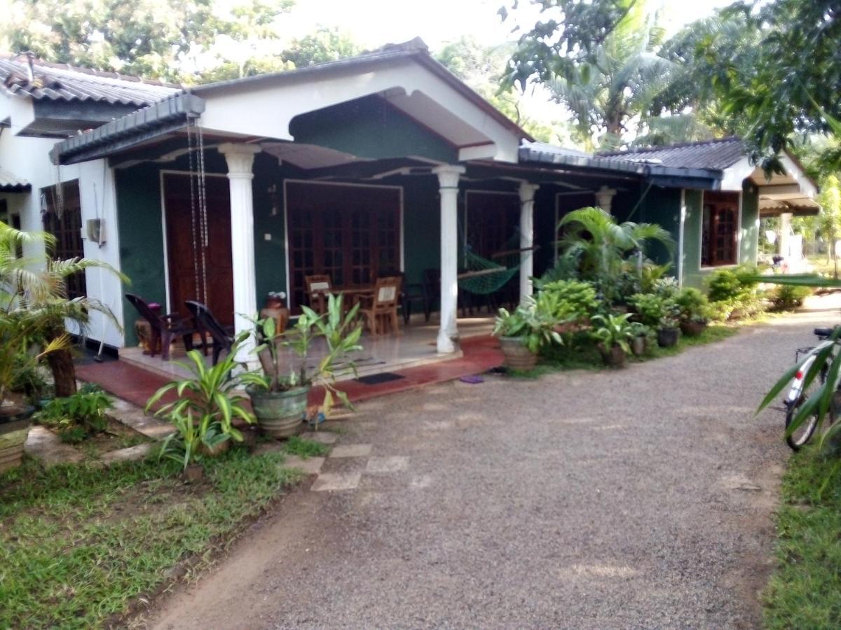 Elephant Safari Lodge Sigiriya Junction Habarana Esterno foto